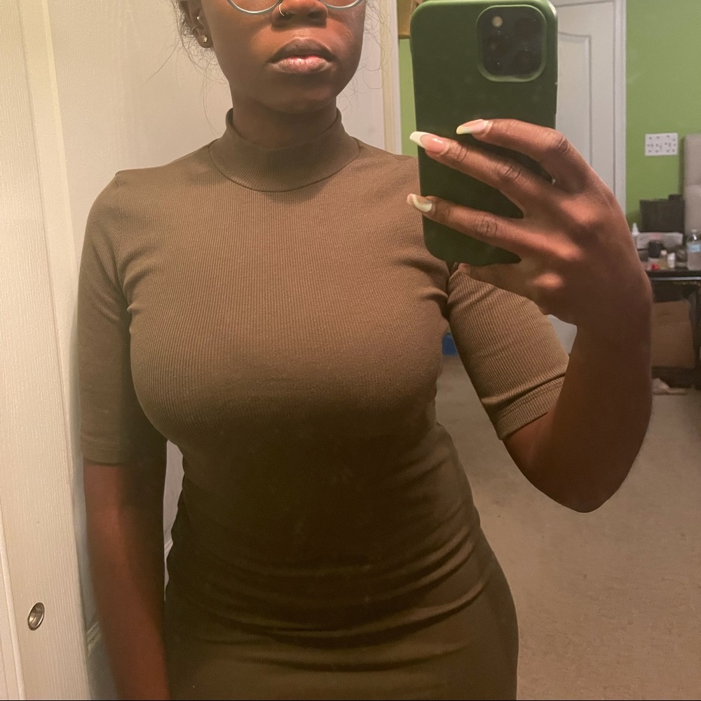 Olive Mock Neck Ribbed Dress - Picture 2 of 10